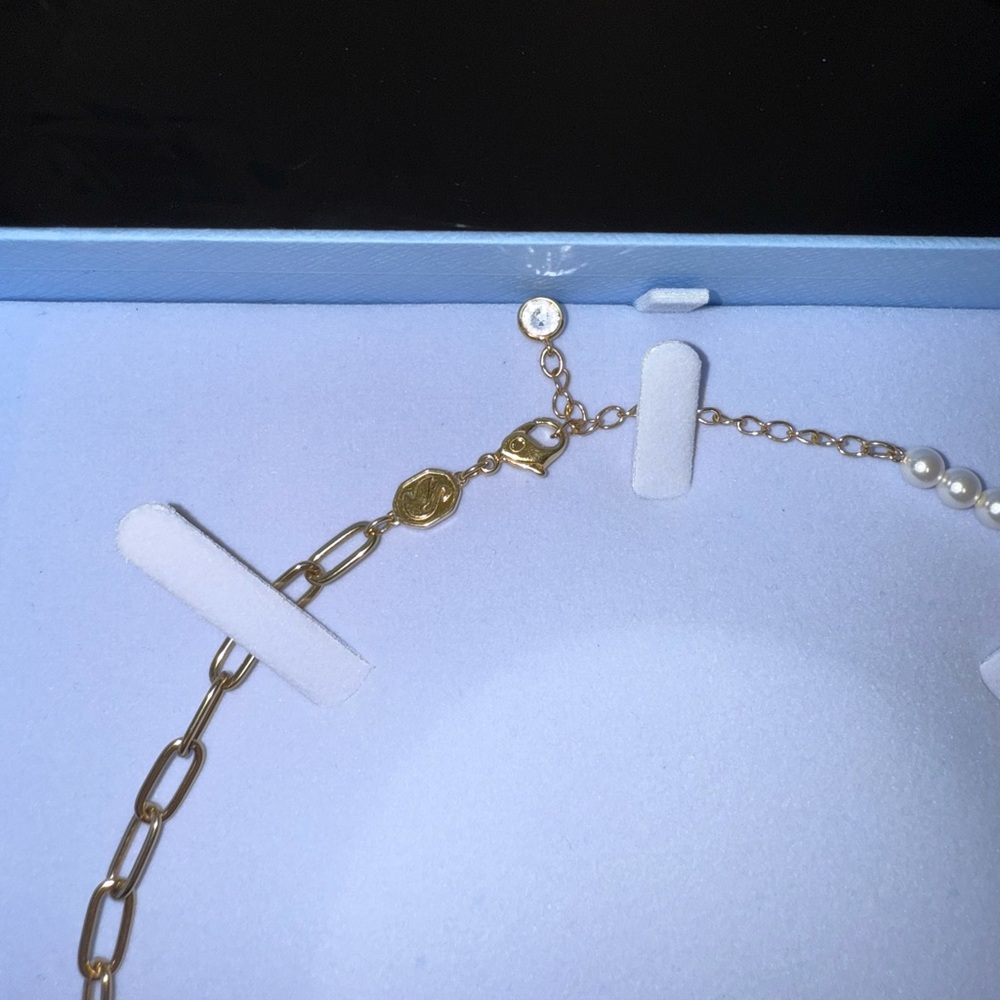 Swarovski Gold and Pearl Teddy Bear Pendant Necklace - Picture 4 of 4